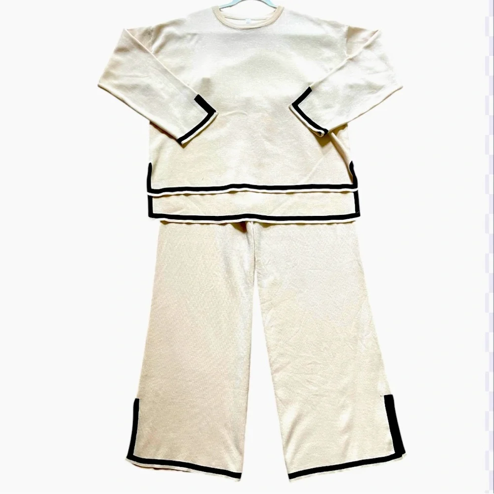Ivory Long Sleeve Two Piece Set With Black Trim. Size XL - Picture 4 of 15